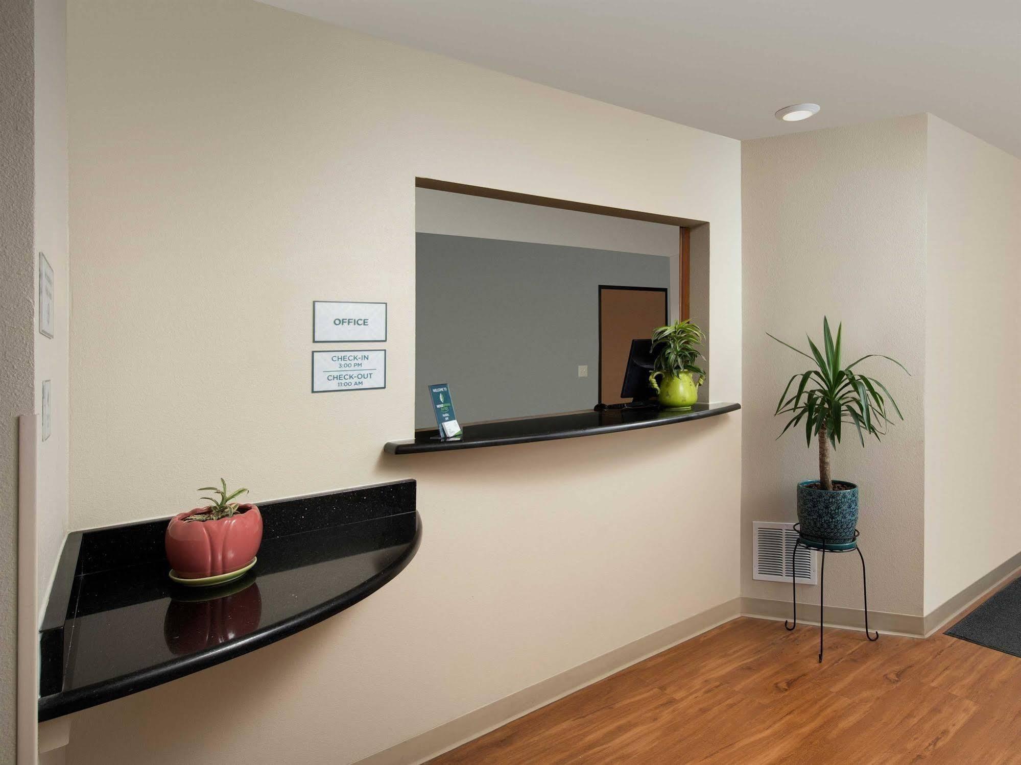 Woodspring Suites Hobbs Air Base City Екстер'єр фото
