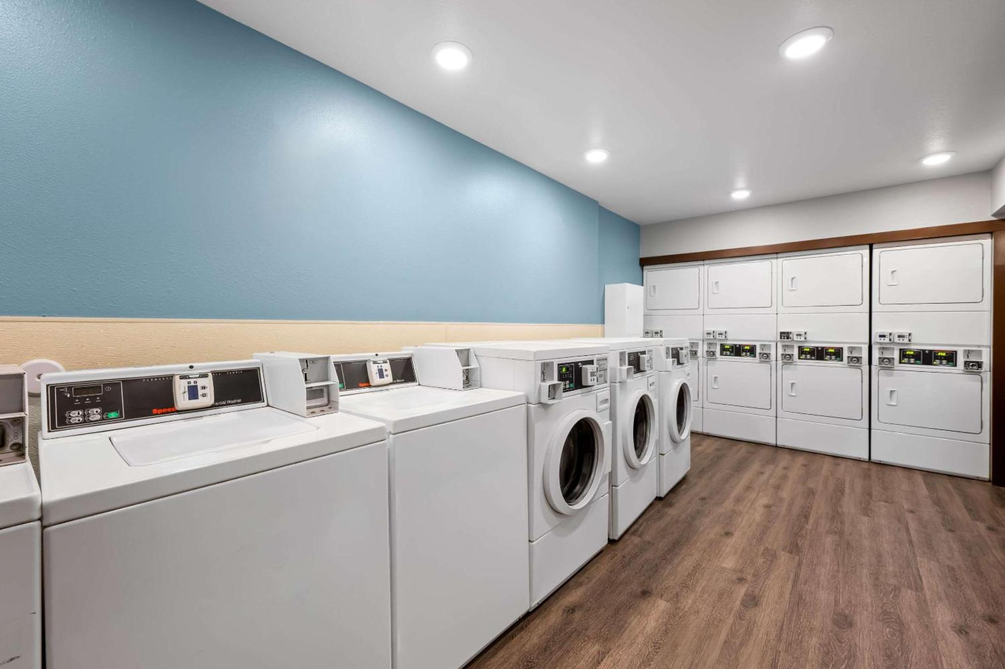 Woodspring Suites Hobbs Air Base City Екстер'єр фото